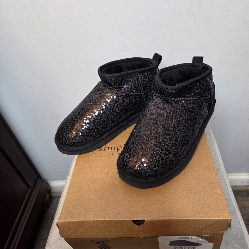 Simply Southern Bling Black Metallic Ankle Booties, Size 9, New in Box
